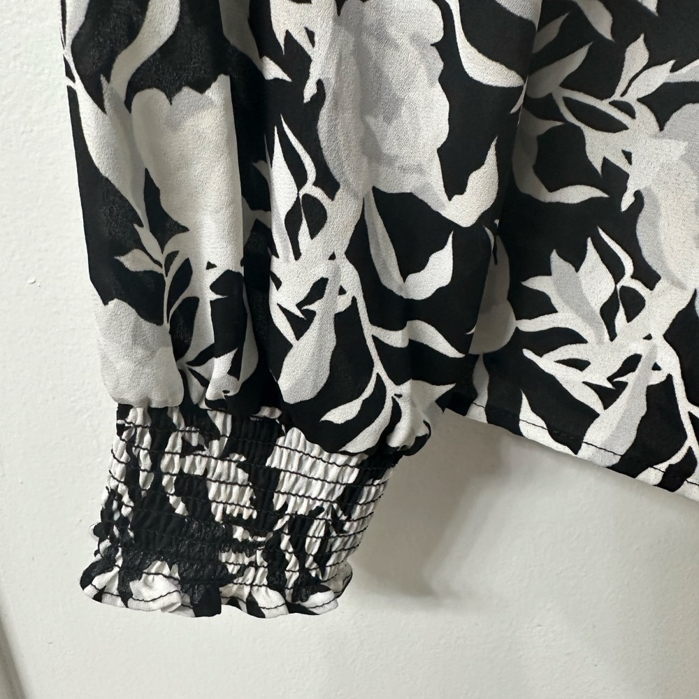 J. Crew Black and White Floral Smocked Cuff Long Sleeve Blouse Sz. S - Picture 3 of 9